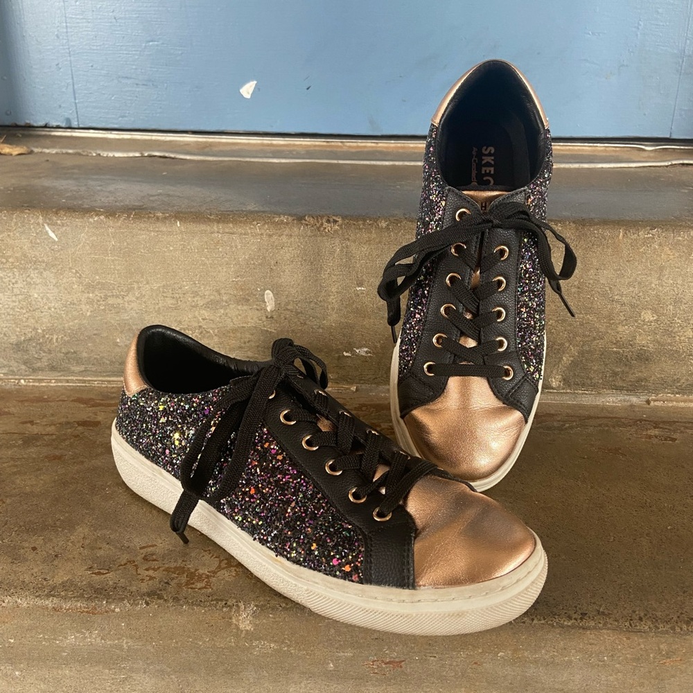 Skechers Goldie Women's Sparkle Sneakers - Black and Rose Gold
